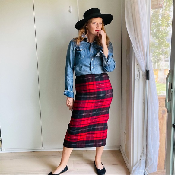Vintage Dresses & Skirts - Vintage Wool Plaid Midi Pencil Skirt, Preppy, S